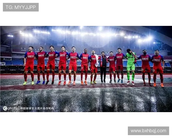 重庆羽毛球队快攻革新之路:技术与战术的全面升级探讨 重庆羽毛球队快攻革新之路:技术与战术的全面升级探讨